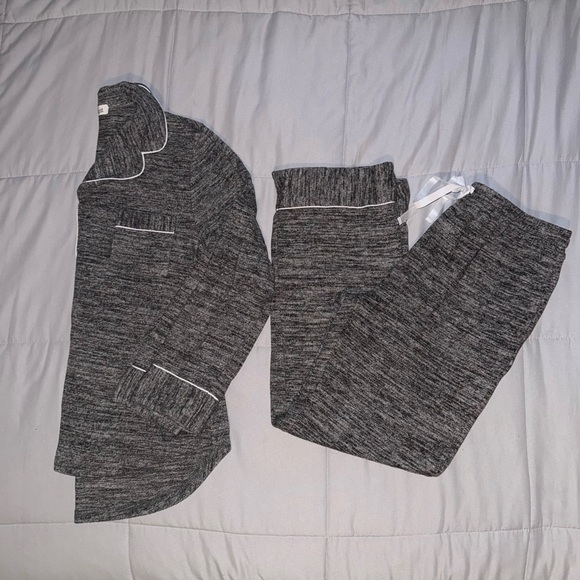 Aamikast Other - Aamikast Gray Button Up Pajama Set Size Large